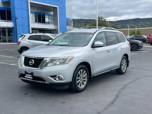 Brilliant Silver 2014 Nissan Pathfinder SV