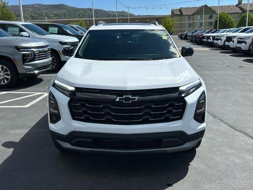 Summit White 2026 Chevrolet Equinox LT