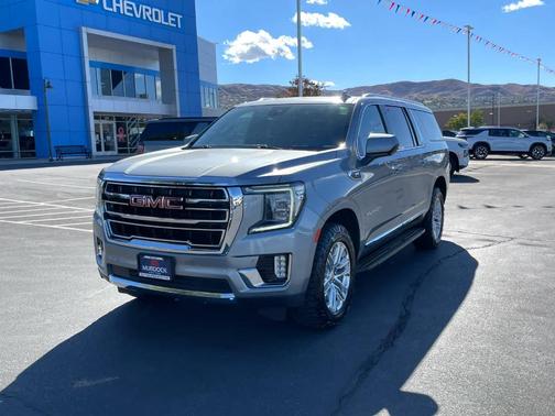 2023 GMC Yukon XL SLT