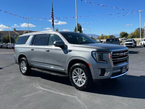 2023 GMC Yukon XL SLT