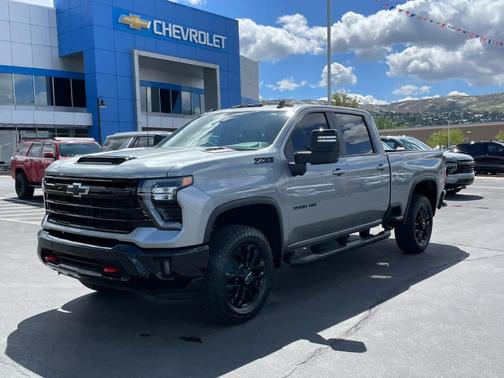 Sterling Gray Metallic 2025 Chevrolet Silverado 3500 LT