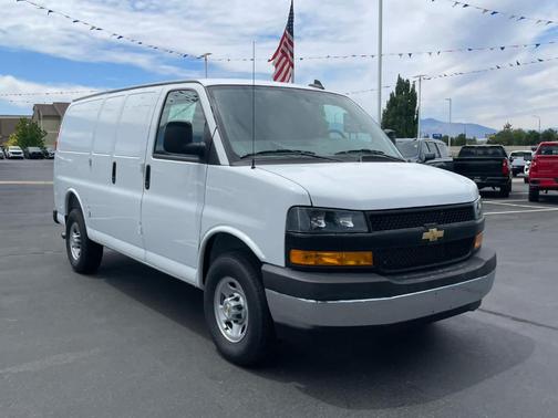 2025 Chevrolet Express 2500 Work Van