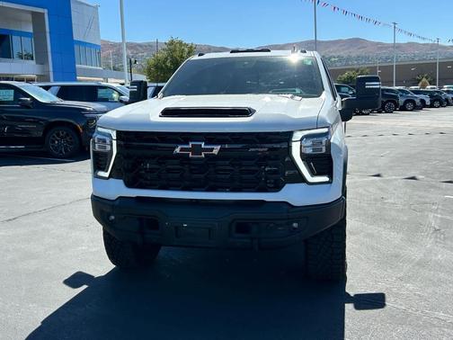 2025 Chevrolet Silverado 2500 ZR2