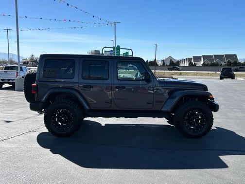 2020 Jeep Wrangler Unlimited Sahara Altitude