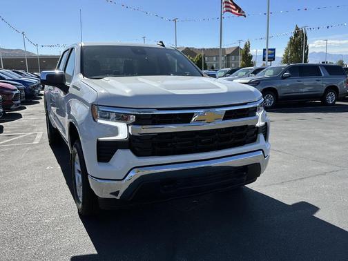 Summit White 2026 Chevrolet Silverado 1500 LT