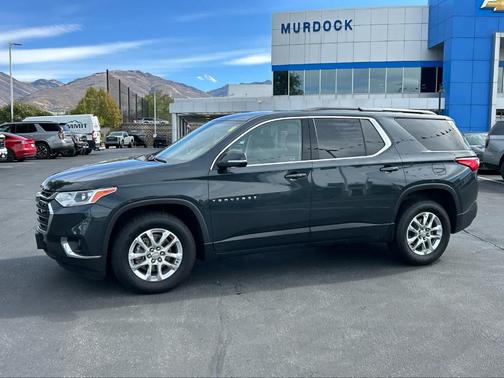 2021 Chevrolet Traverse LT Cloth