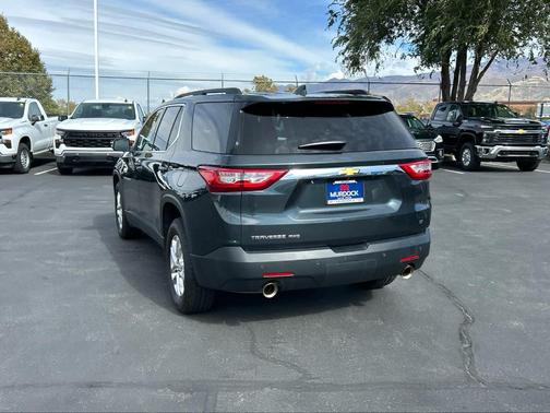 2021 Chevrolet Traverse LT Cloth