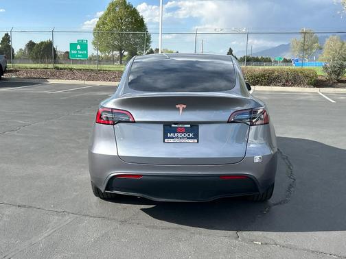 2025 Tesla Model Y Long Range