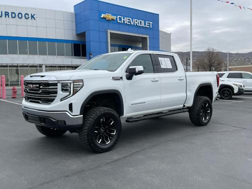 2024 GMC Sierra 1500 SLT