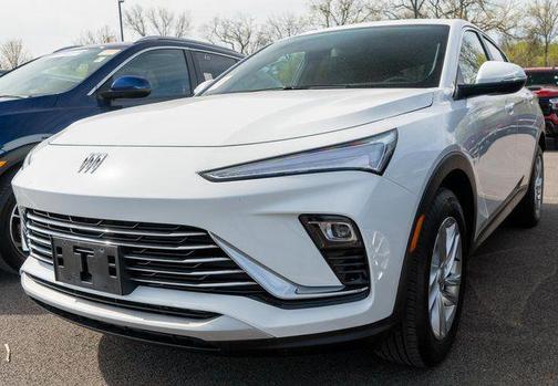 Summit White 2024 Buick Envista Preferred