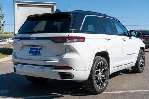 2024 Jeep Grand Cherokee Summit