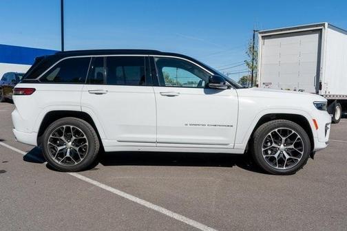 2024 Jeep Grand Cherokee Summit