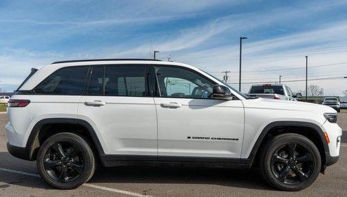 2023 Jeep Grand Cherokee Altitude