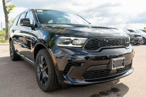 DB Black Crystal Clearcoat 2026 Dodge Durango GT Plus HEMI V8