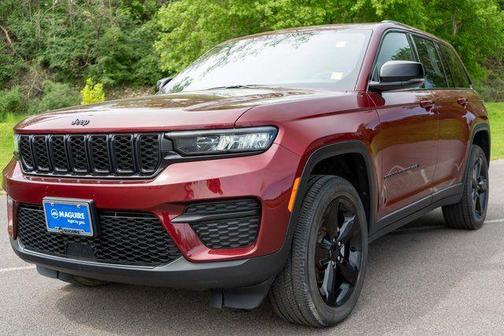 Velvet Red Pearlcoat 2024 Jeep Grand Cherokee Laredo