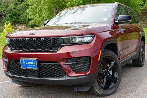 Velvet Red Pearlcoat 2024 Jeep Grand Cherokee Laredo