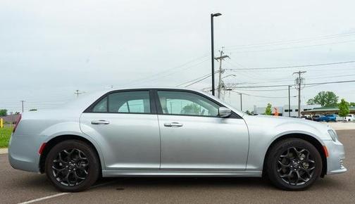 2022 Chrysler 300 Touring L