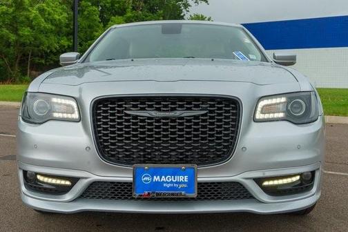 2022 Chrysler 300 Touring L