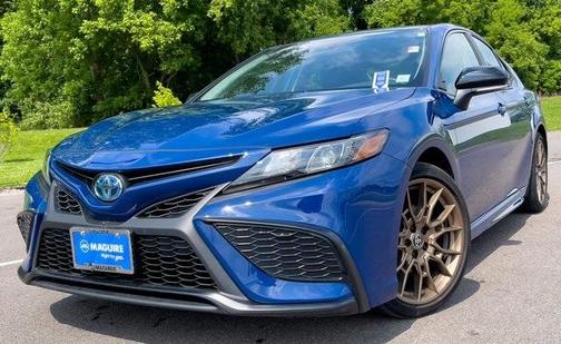 2024 Toyota Camry Hybrid SE