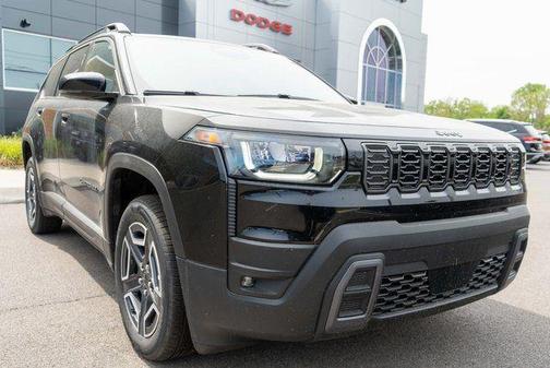 Diamond Black 2026 Jeep Cherokee LAREDO/LIMITED