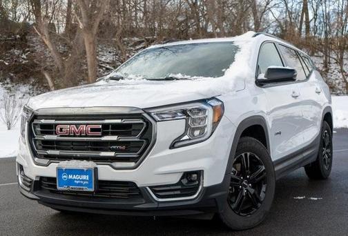 2023 GMC Terrain AT4