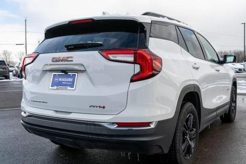 2023 GMC Terrain AT4