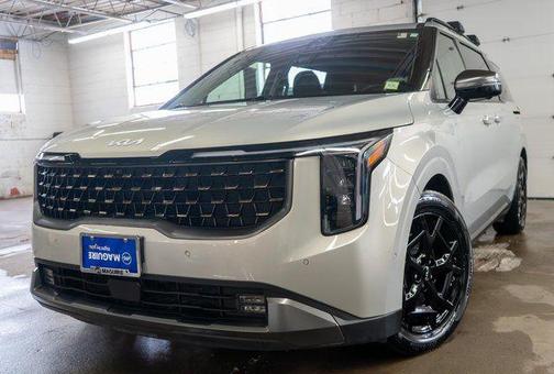 2025 Kia Carnival SX