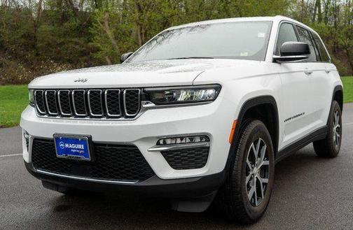 Bright White Clearcoat 2023 Jeep Grand Cherokee Limited