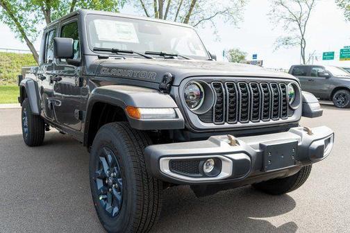 Granite Crystal Clearcoat Metallic 2026 Jeep Gladiator 85th Anniversary Edition