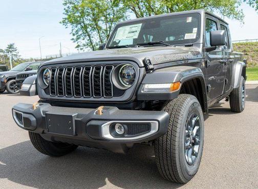Granite Crystal Clearcoat Metallic 2026 Jeep Gladiator 85th Anniversary Edition