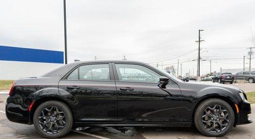 2023 Chrysler 300 Touring L