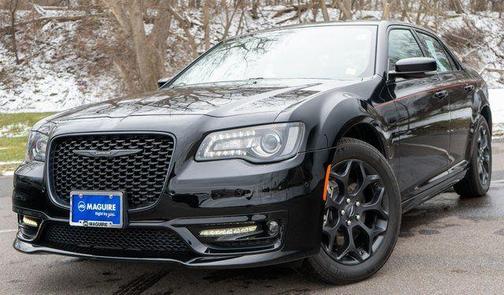2023 Chrysler 300 Touring L