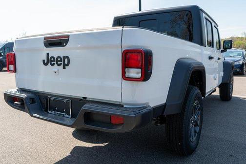 Bright White Clearcoat 2026 Jeep Gladiator Sport