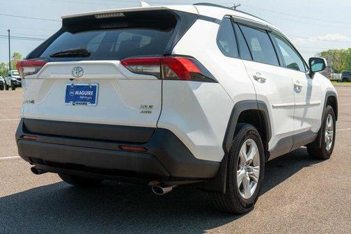 Super White 2019 Toyota RAV4 XLE