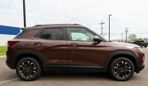 Mahogany Red Metallic 2023 Chevrolet Trailblazer LT