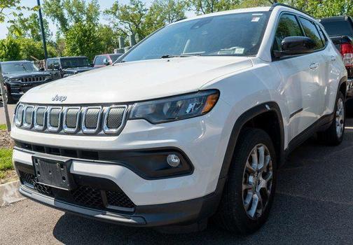 Bright White Clearcoat 2022 Jeep Compass Latitude Lux