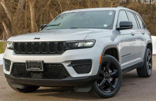 2022 Jeep Grand Cherokee Altitude