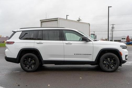2024 Jeep Grand Cherokee L Laredo