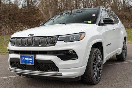 Bright White Clearcoat 2022 Jeep Compass Altitude