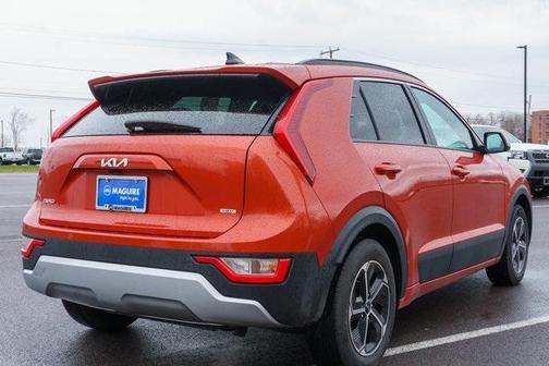 2023 Kia Niro LX