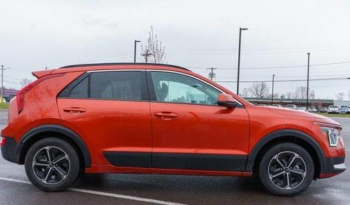 2023 Kia Niro LX