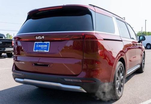 2022 Kia Carnival SX