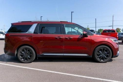 2022 Kia Carnival SX