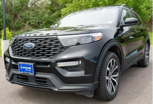 Black 2022 Ford Explorer ST-Line