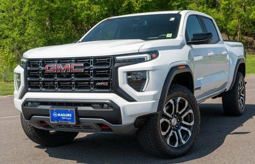 Summit White 2024 GMC Canyon AT4