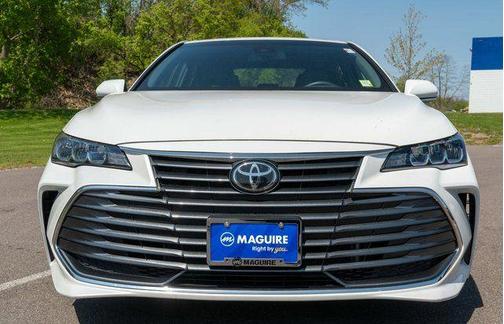 Pearl 2022 Toyota Avalon XLE