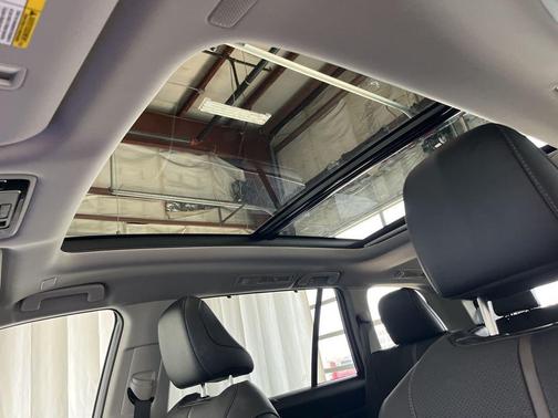 Cloud 9 White 2025 Toyota Grand Highlander