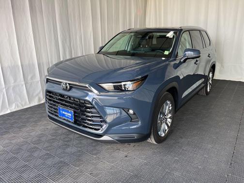 Cloud 9 White 2025 Toyota Grand Highlander
