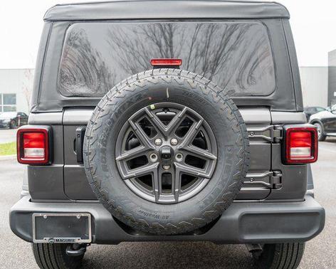 Granite Crystal Clearcoat Metallic 2026 Jeep Wrangler Sport