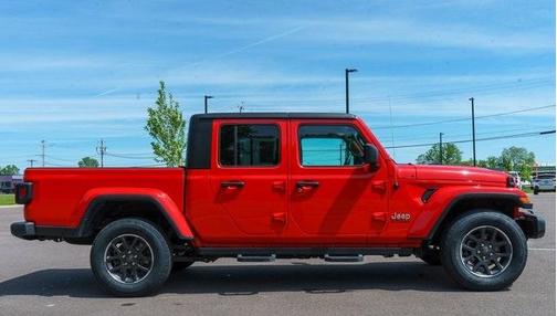 2023 Jeep Gladiator Overland